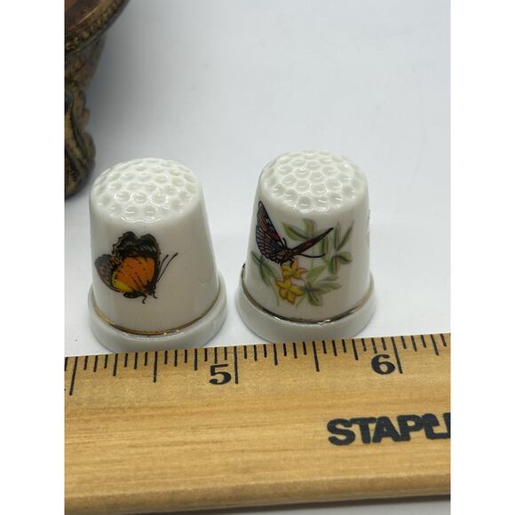 Vtg White Porcelain Thimbles Hand Pained Butterflies Sewing Accessories Ser Of 2 - Picture 5 of 5